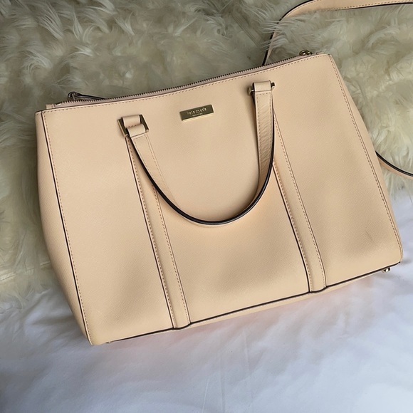 kate spade Handbags - Kate spade tote / large shoulder bag in baby pink